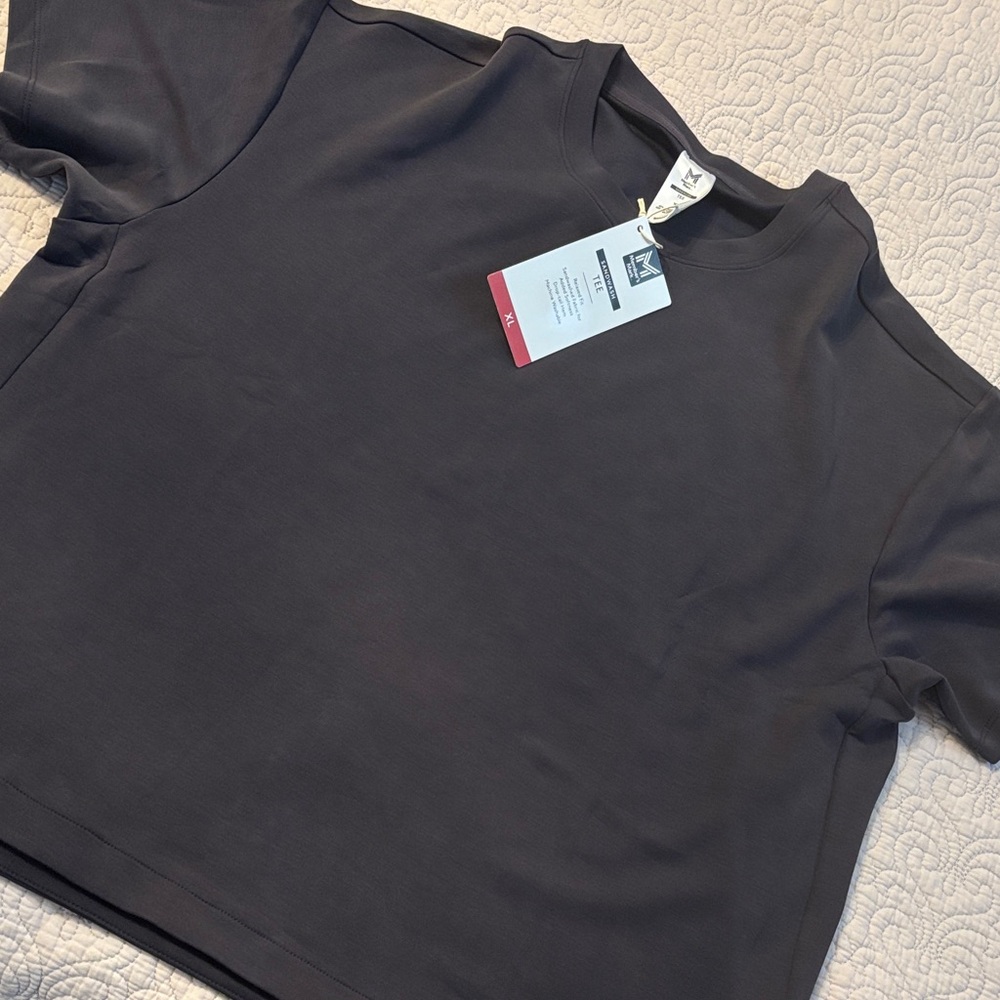 Elegant Black Short Sleeve Women's Tee
